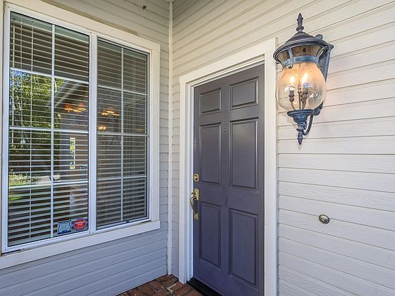 2334 Laurelwood Dr-5