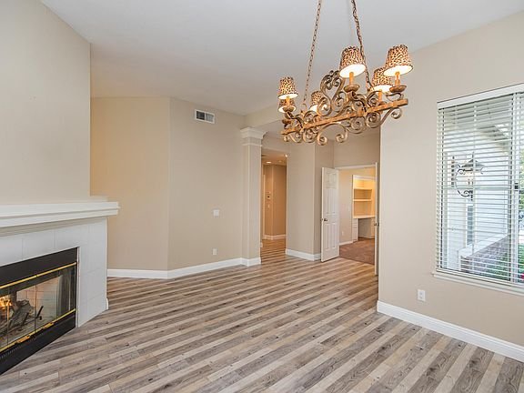 2334 Laurelwood Dr-8