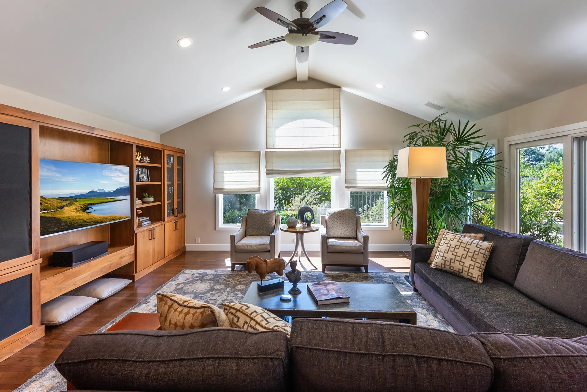 Family Room straight to windows