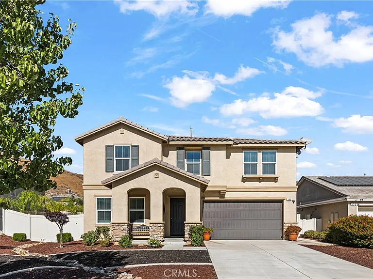 f04d07065a508f4d5616d9c441a62d69-cc_ft_768